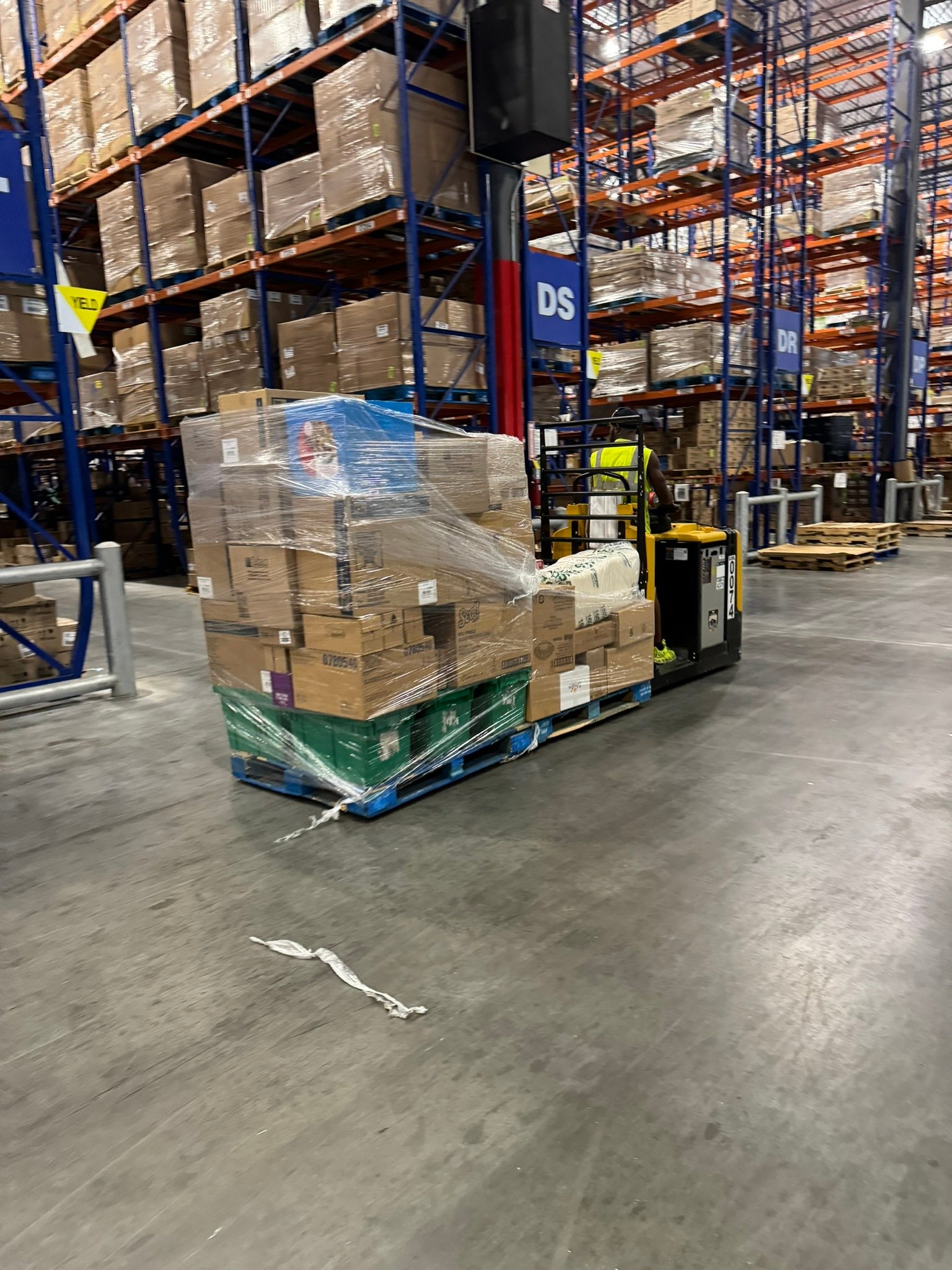 Discover what warehouse management companies do, who needs them, and how they drive efficiency in supply chains. Learn how to choose the right partner to streamline your warehouse operations.