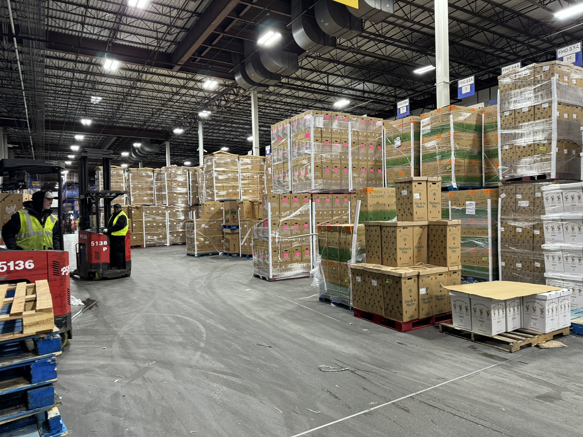 Discover top 3PL warehouse providers in North Carolina and learn why focusing on labor management systems can dramatically boost your efficiency and bottom line. Explore our expert guide.