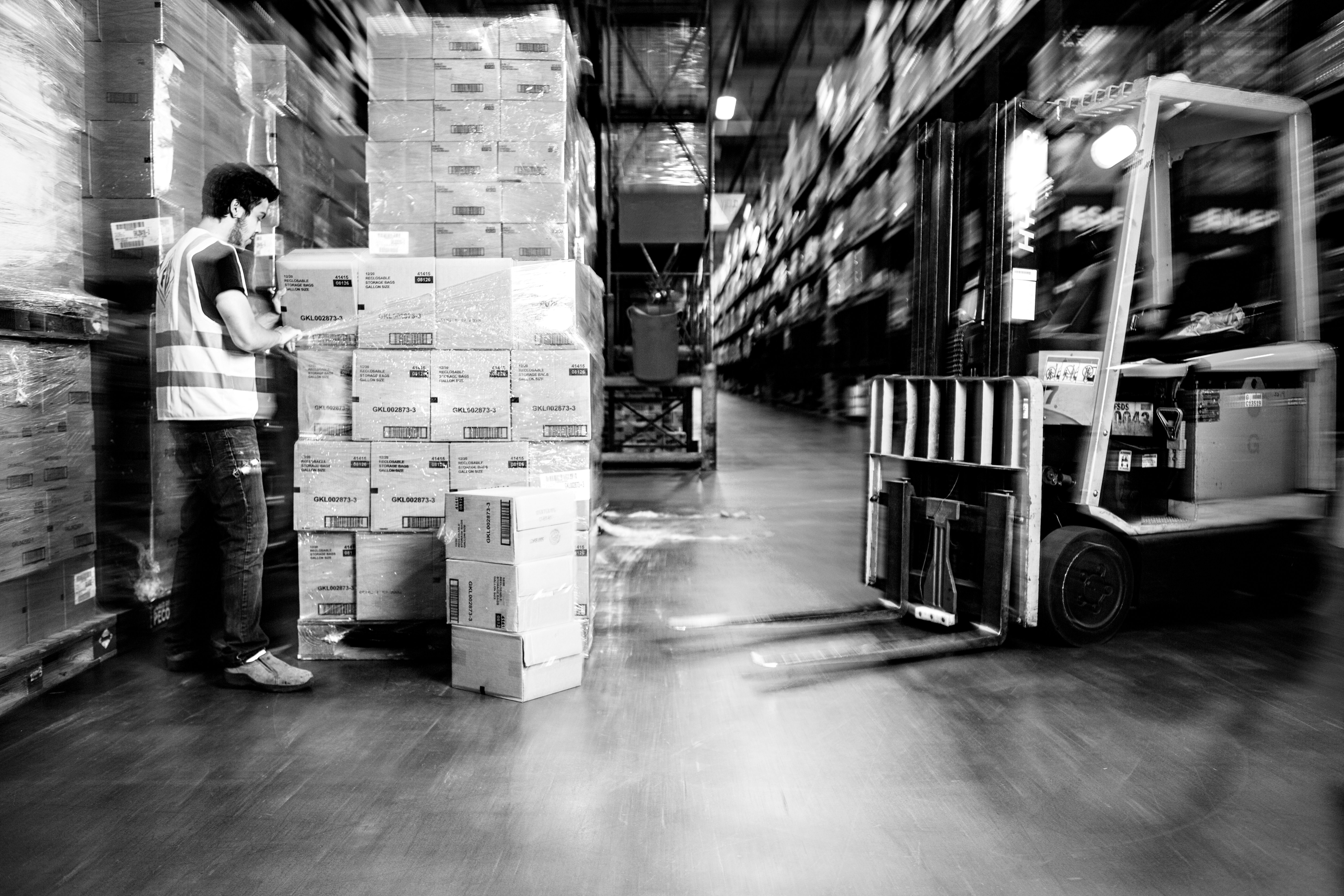 What Is a 3PL Warehouse Management Company? A third-party logistics (3PL) warehouse management company is an outsourced provider that handles some or all aspects of your warehousing and fulfillment operations.